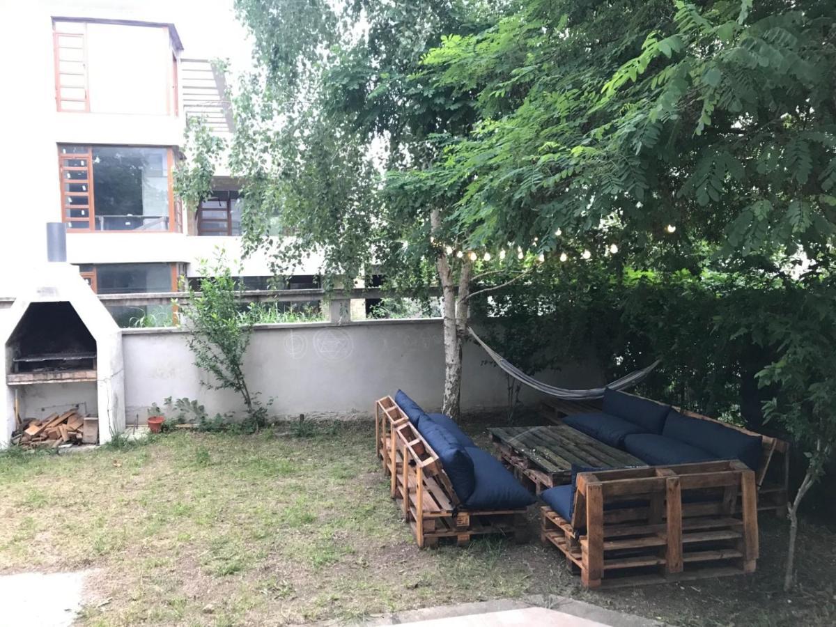 Chiro'S Apartment Нэводари Экстерьер фото