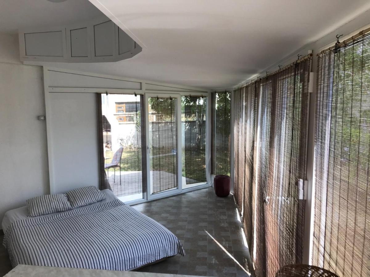 Chiro'S Apartment Нэводари Экстерьер фото